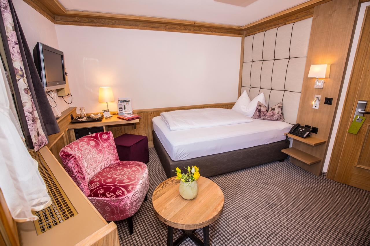 Hotel Post Sport- Und Wellness Samnaun Buitenkant foto